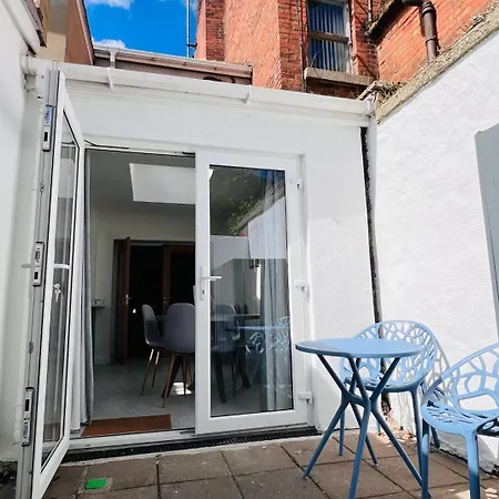 Vakantiehuis Alfies Little Townhouse *